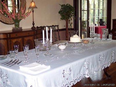 Robinwood Bed And Breakfast Little Rock Restaurant foto